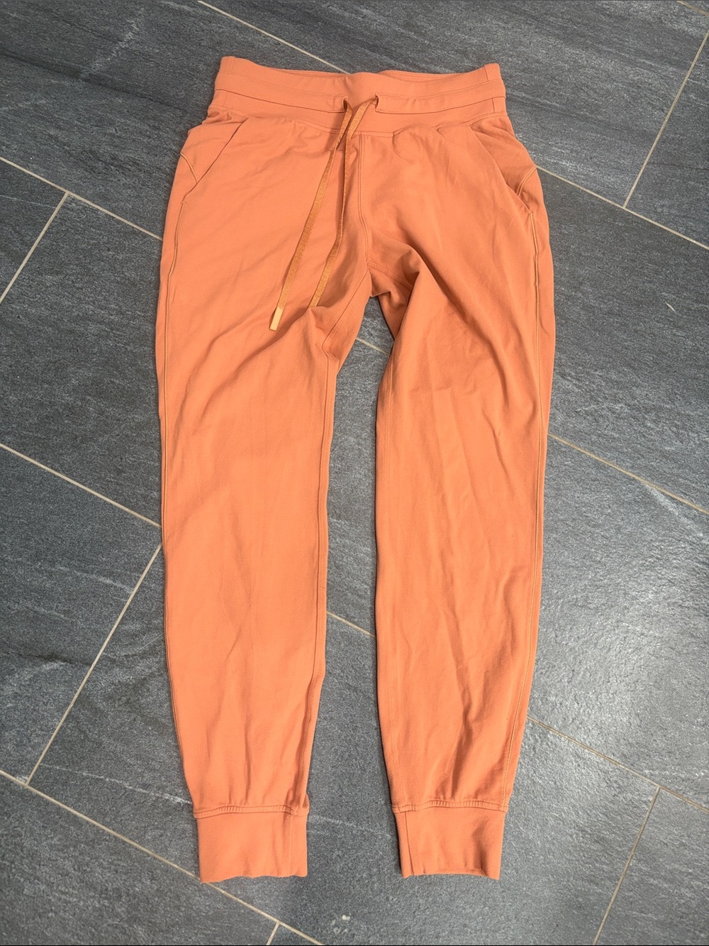 EUC lululemon caramel joggers